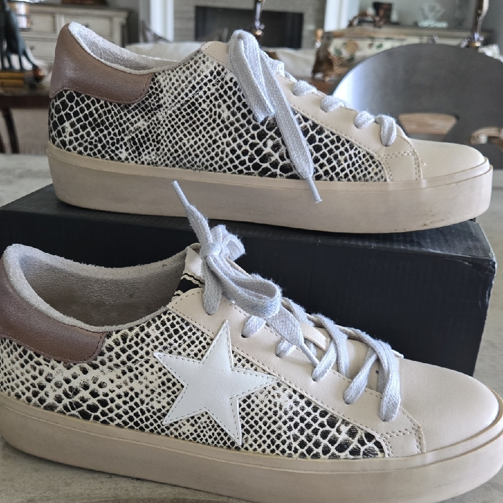 ShuShop Women's Snake Print Sneakers, Size 10